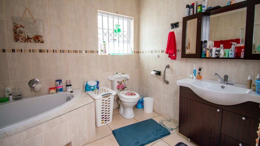 3 Bedroom Property for Sale in Fountains Estate Eastern Cape